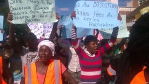 Members of Women of Zimbabwe Arise protesting in Bulawayo, 18 August 2016. / Photo Credit: Nompumelelo Sibanda, VOA Zimbabwe